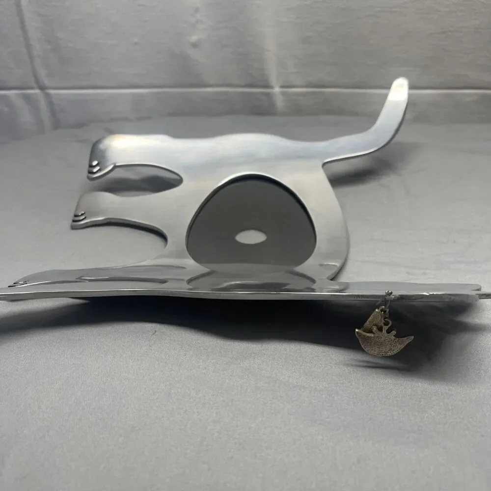 N/A metal kitty